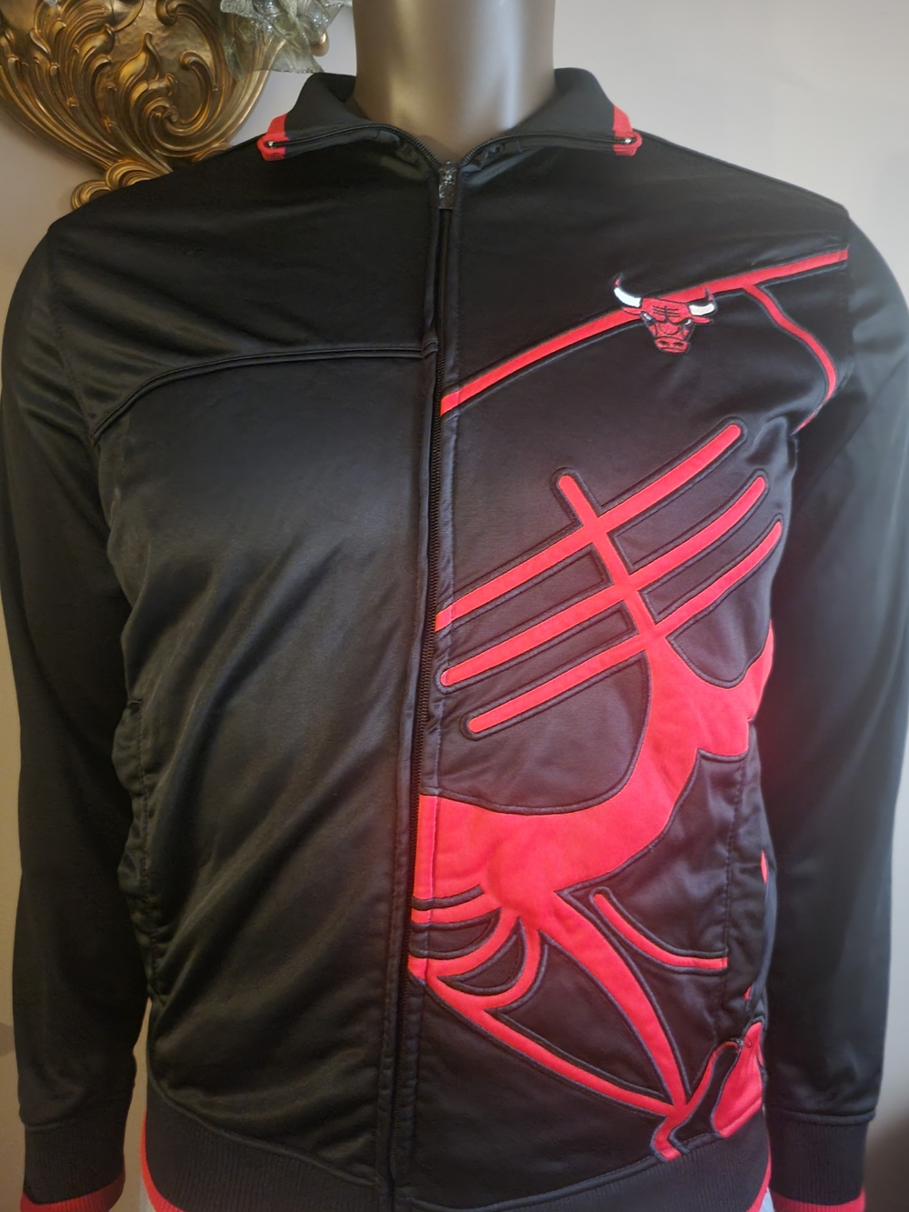 NBA Chicago Bulls Black and Red Sweat Jacket with Team Logo
